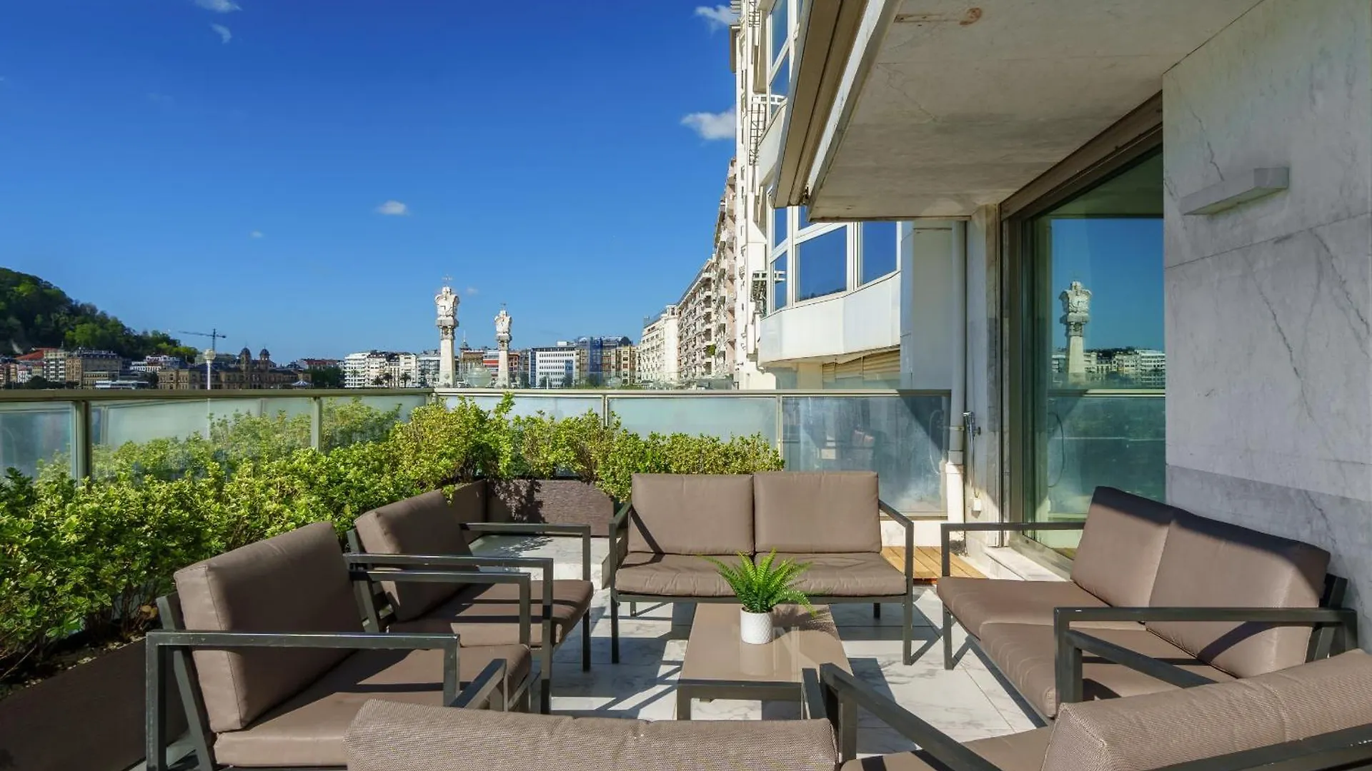 Monthly La Concha Breeze By Sweet Home San Sebastian 0*,  Spanje