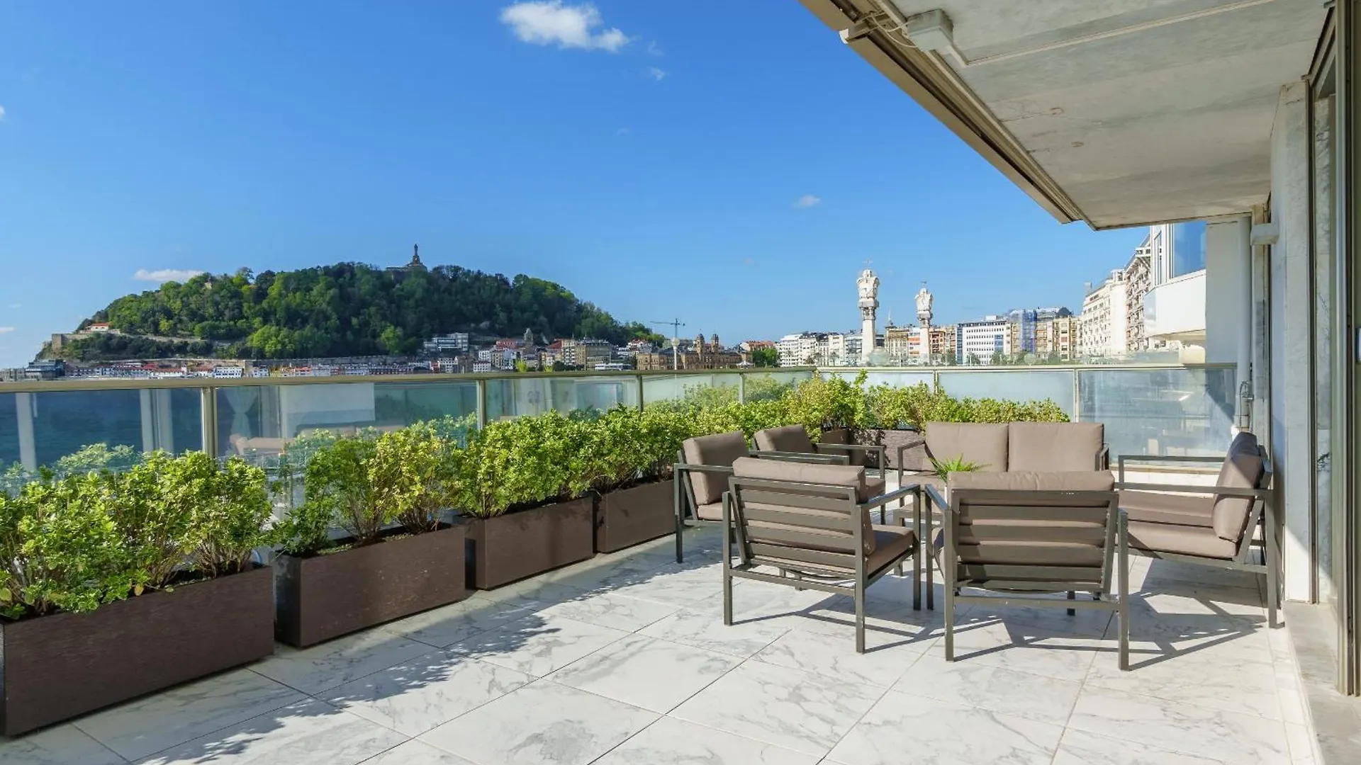 Monthly La Concha Breeze By Sweet Home San Sebastian Appartement