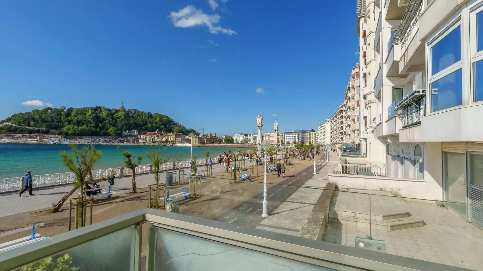 Monthly La Concha Breeze By Sweet Home San Sebastian 0*,  Spanje
